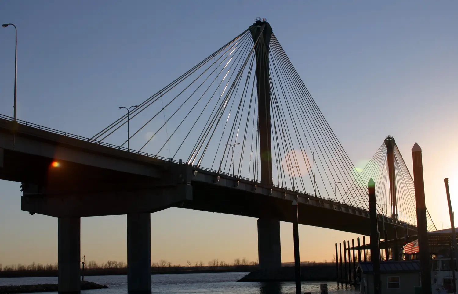Best Illinois River Towns for Weekend Trips